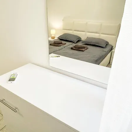 Illyria 721 * Durrës