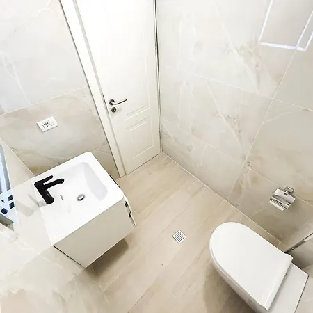 Illyria 721 Apartment